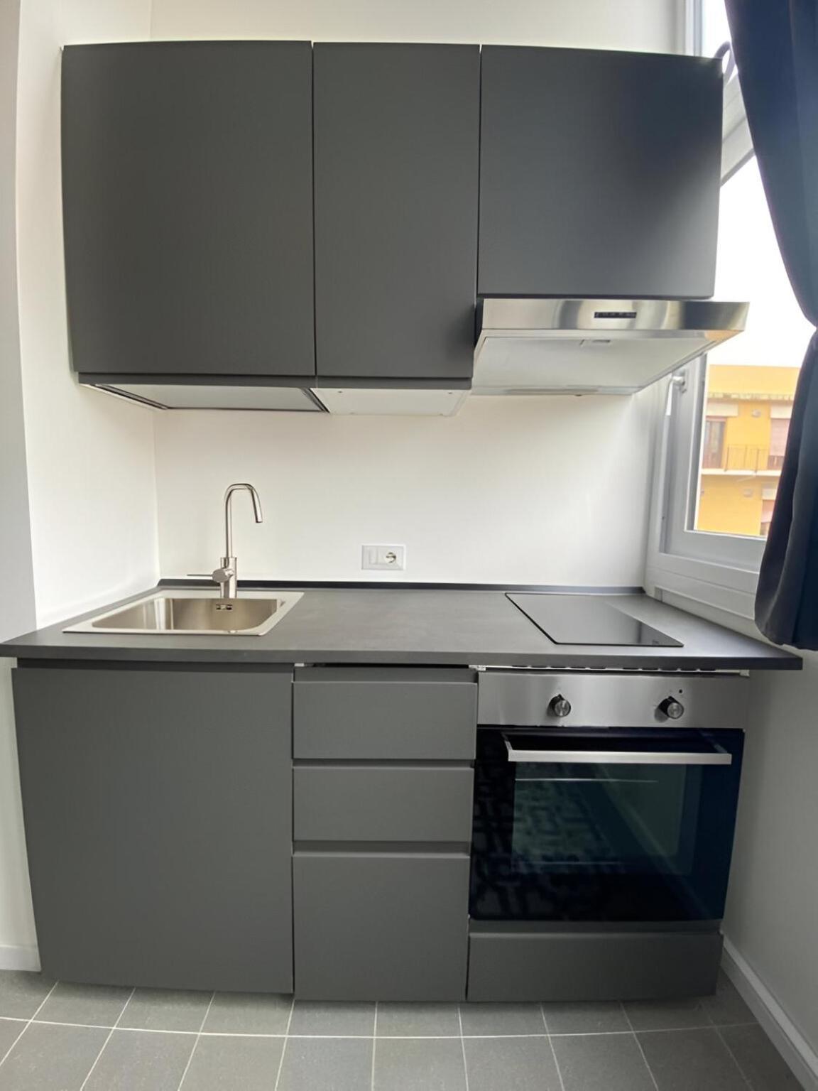 Bari Landlord 242 - Central Station Apartments Ngoại thất bức ảnh