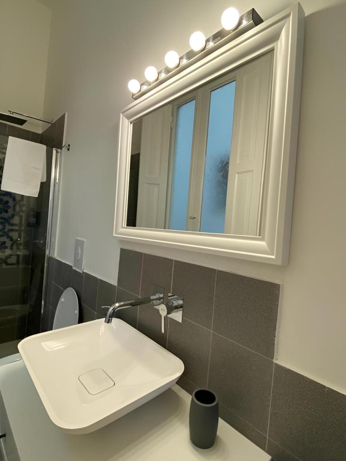 Bari Landlord 242 - Central Station Apartments Ngoại thất bức ảnh