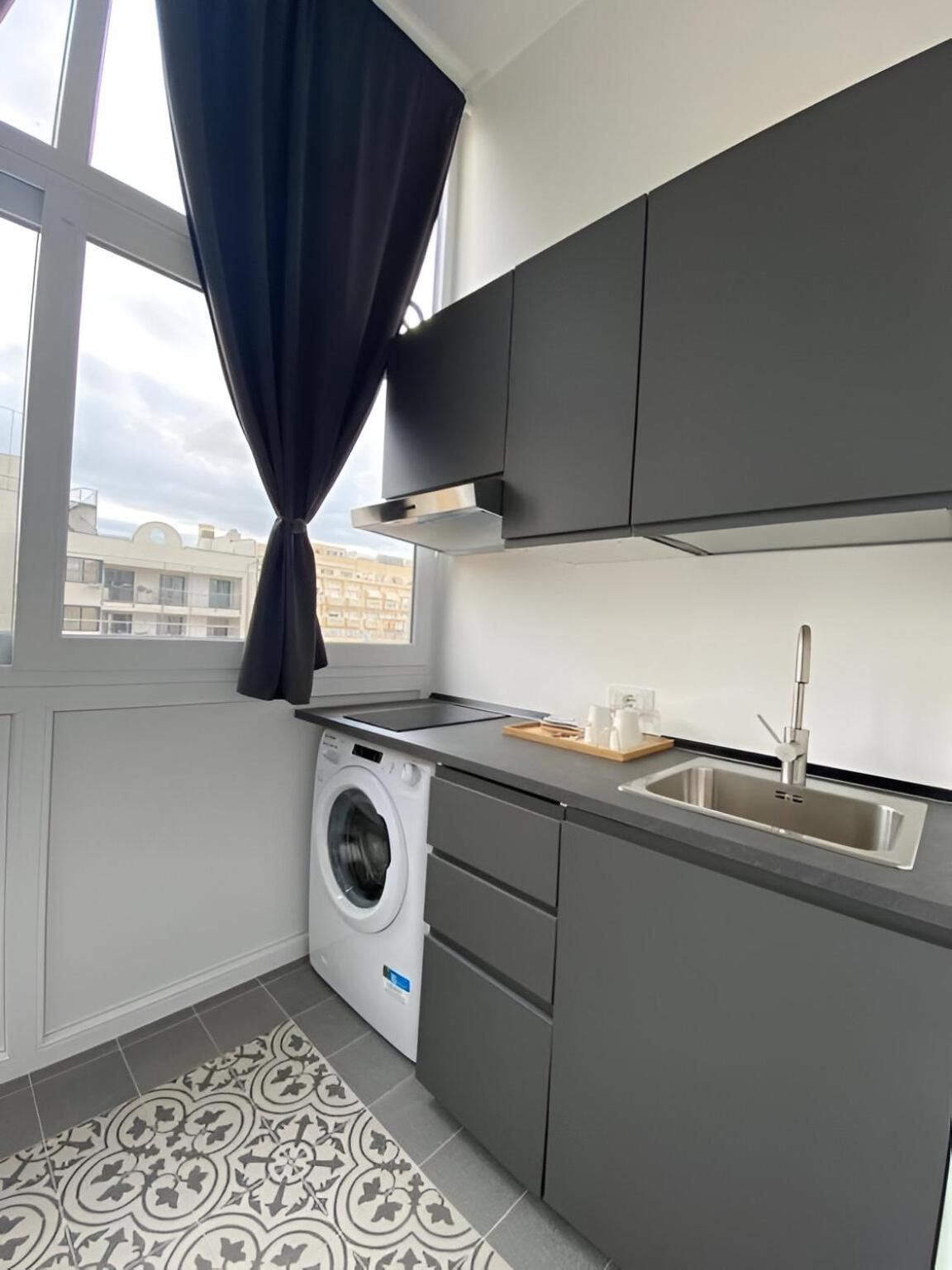 Bari Landlord 242 - Central Station Apartments Ngoại thất bức ảnh