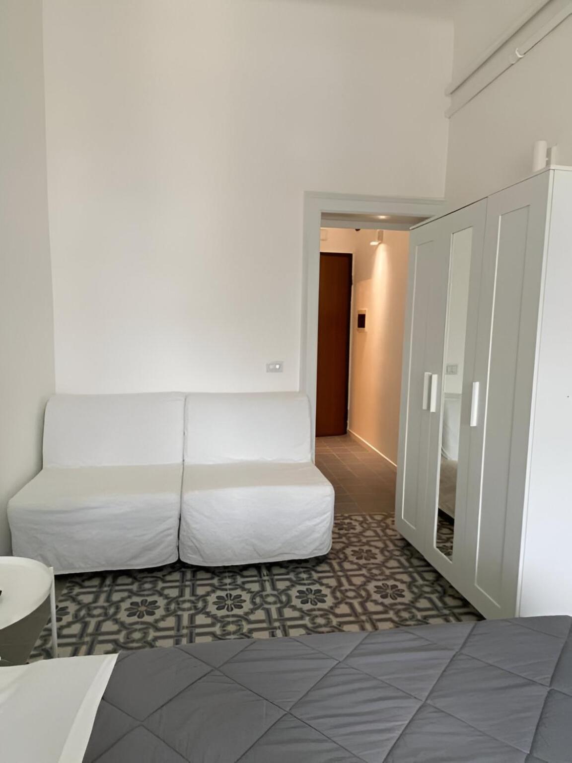 Bari Landlord 242 - Central Station Apartments Ngoại thất bức ảnh