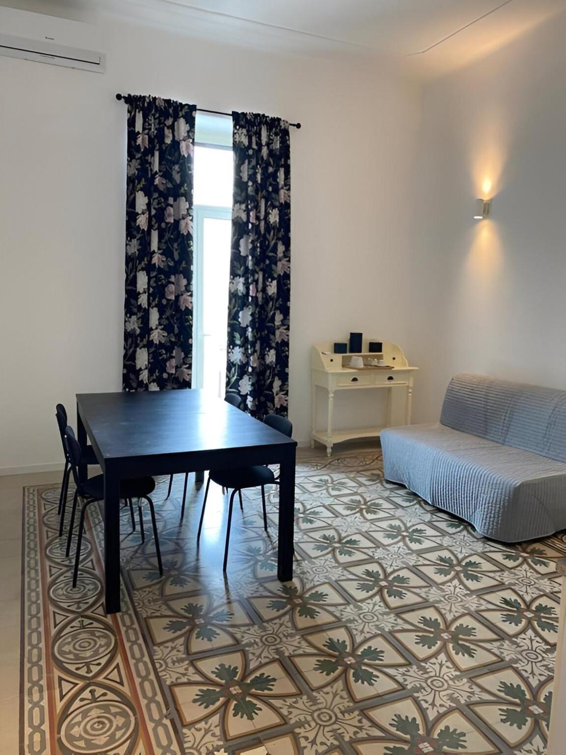 Bari Landlord 242 - Central Station Apartments Ngoại thất bức ảnh