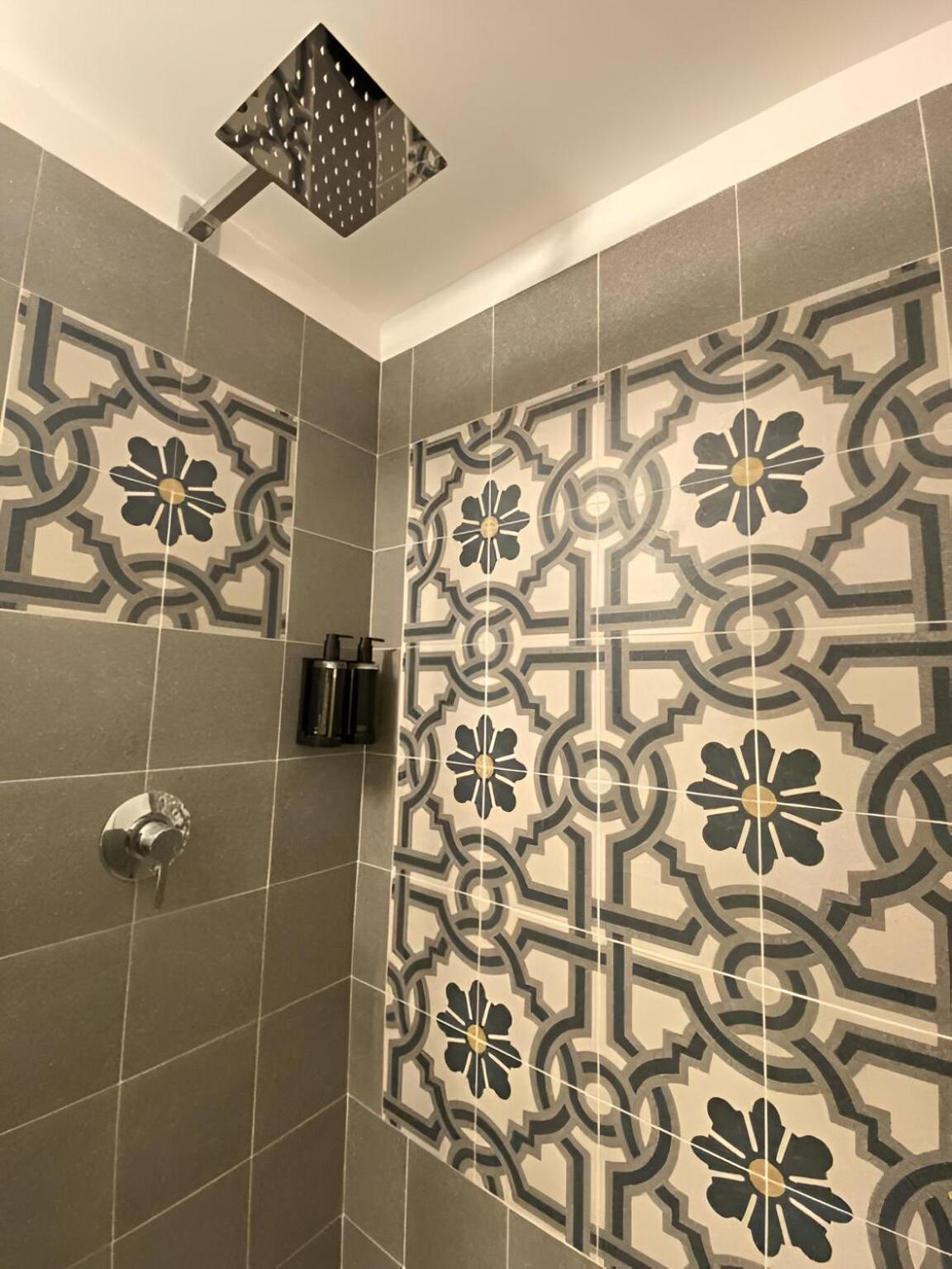 Bari Landlord 242 - Central Station Apartments Ngoại thất bức ảnh